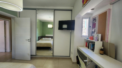 Casa 4 Dormitorios, Pileta , Jardin , Cerca Del Centro