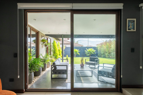Condominio Los Robles: Hogar Ideal En Piedra Roja