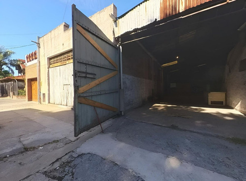 Venta 2 Galpones Y 5 Locales En Bloque Lanús 745m2