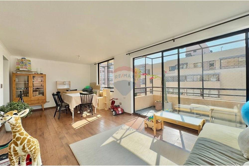Departamento Con Vista Despejada En Las Condes