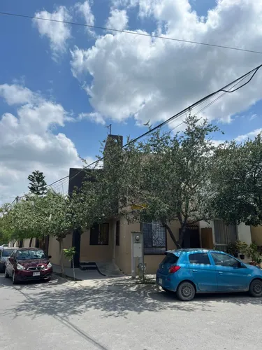 Casa En Esquina Frente A Parque, Terreno Excedente, Fraccionamiento Privado, Mirador Del Valle, Escobedo Nl