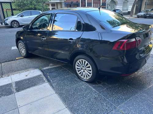 Volkswagen Voyage 1.6 Comfortline 101cv