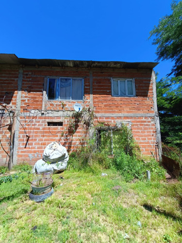 Hermoso Lote Buena Ubicación Con Casa A Terminar