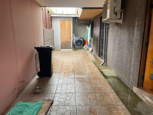 Casa En Venta De 4 Dorm. En Curicó