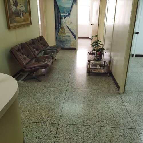 Imagen 11 de 14 de Se Alquila Oficina 126m2 Av. Lecuna