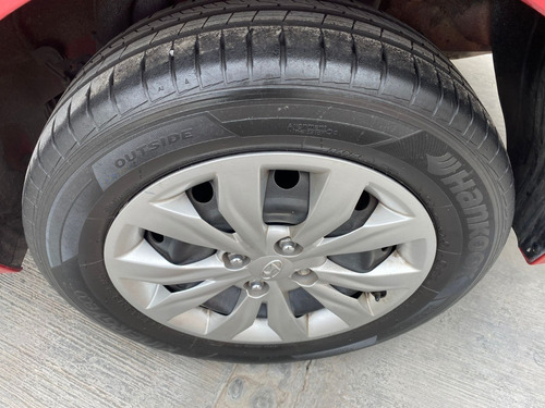 Imagen 7 de 15 de Hyundai Accent Mid Estandar