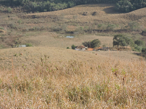 Vende-se Sítio Com Área Total De 14.6 Hectares