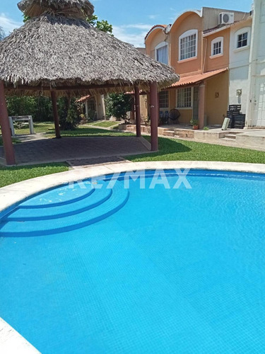 Casa En Renta En Ixtapa, Zihuatanejo