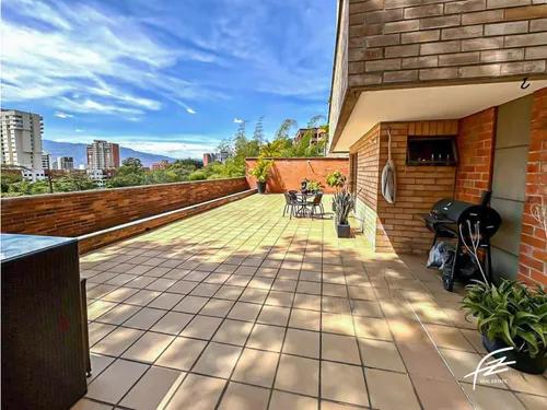Apartamento En Venta En Los Balsos, Medellín