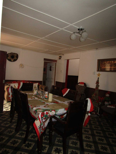Vende Casa 300 M² Sector Centro. (82599)