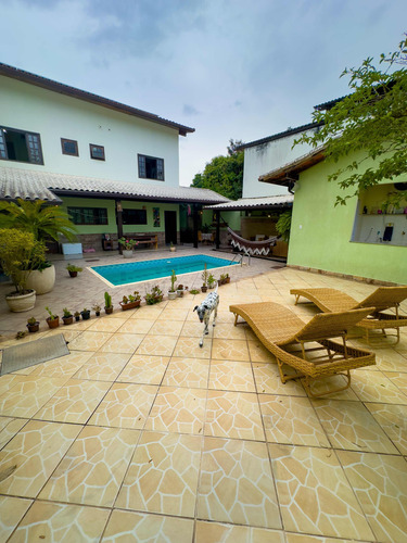 Casa Moderna Com 4 Suítes E Painel Solar Em Vargem Grande