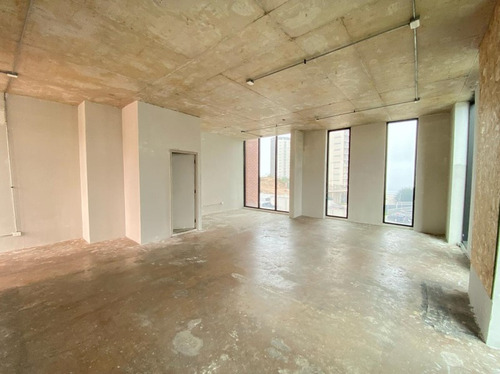 Local Comercial De 360 M2 En Bosques De Montemar
