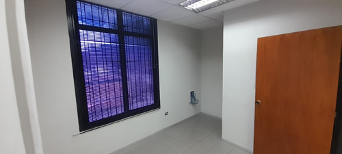 Imagen 2 de 8 de Local Comercial C.c Santa Ana Charallave