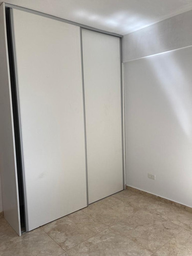 Imagen 8 de 8 de Departamento En Venta. Moron Sur. 2 Ambientes. Ideal Inversión!
