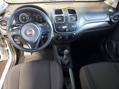 Imagem 11 de 13 de Fiat Siena 1.4 Mpi Attractive 8v Flex 4p Manual