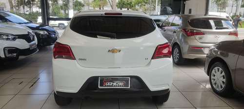 Chevrolet Onix Onix 1.0 LT SPE/4