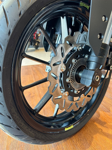 Imagen 12 de 15 de Benelli Leoncino 250