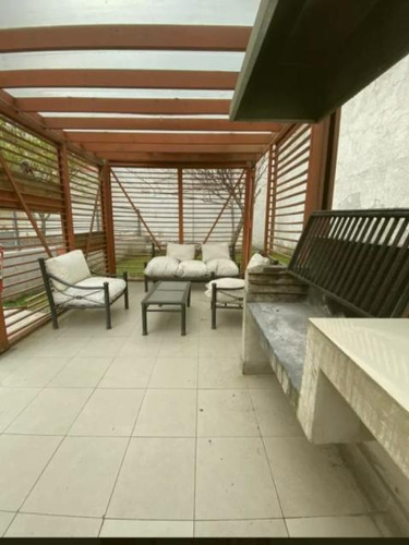 Departamento Carmen Covarrubias/campo De Deporte