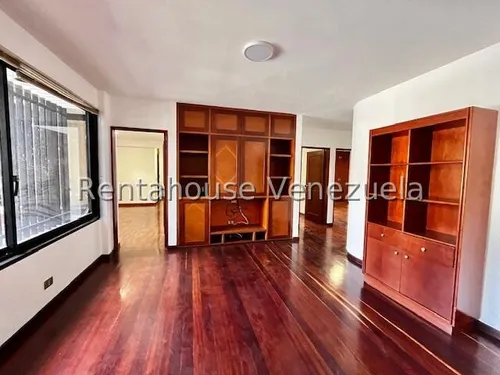 Agp Elegante Y Espacioso Apartamento En Venta, Con Hermosa Vista Al Ávila En La Castellana 25-7972 Ys