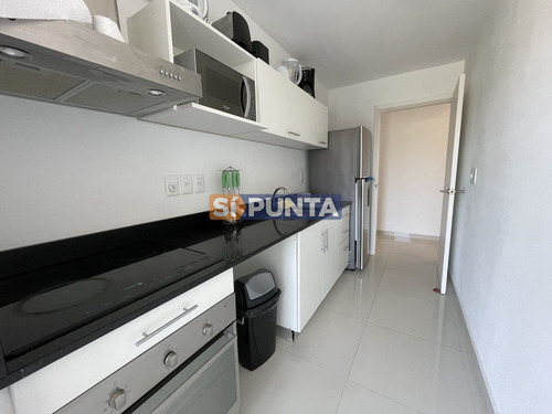 Imagen 23 de 25 de Frente Al Mar, 3 Dormitorios, 2 Baños, En Venta , Punta Del Este