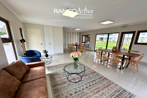 Moderno Depto En Venta De 3 Dormitorios, 2 Baños En Valdivia