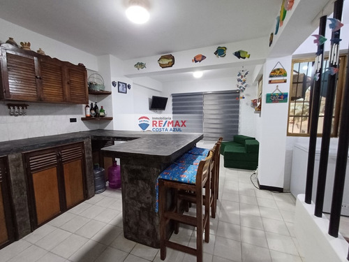 En Venta Comodo Y Bello Thown House En El Conjunto Cantabrico, Con Accion Incluida En Islas Del Sol, Chichiriviche