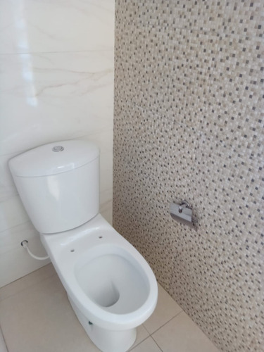 Vendo Um Sobrado Com 4 Casas Todas Alugadas,,,