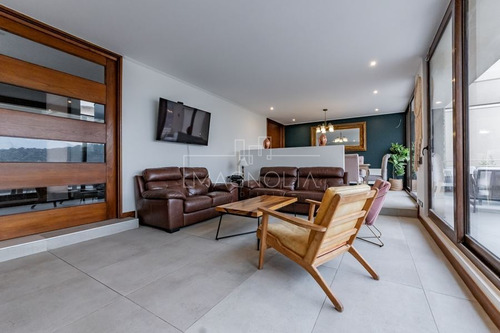 Casa En Venta De 4 Dorm. En Lo Barnechea