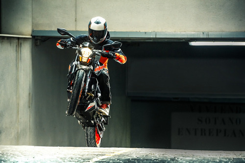 Imagen 9 de 25 de Ktm Duke 200 Negro 0km 2023 Automoto Lanús