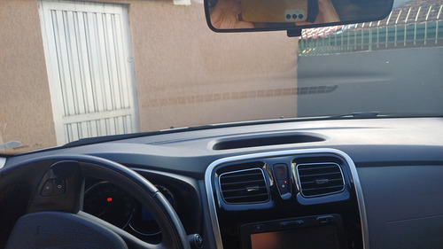 Renault Logan 1.6 16v Dynamique Sce Easy-r 4p