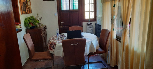 Imagen 4 de 14 de Casa Quinta Con Piscina En El Mejor Barrio