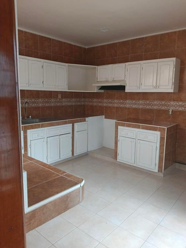 Casa En Venta Calle Cerrada Flor De Agua 5, Florida.cdmx, Excelente Ubicación , Av Universidad, Museo Frida Kahlo.jf06