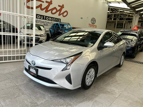 Toyota Prius 1.8 Base Cvt