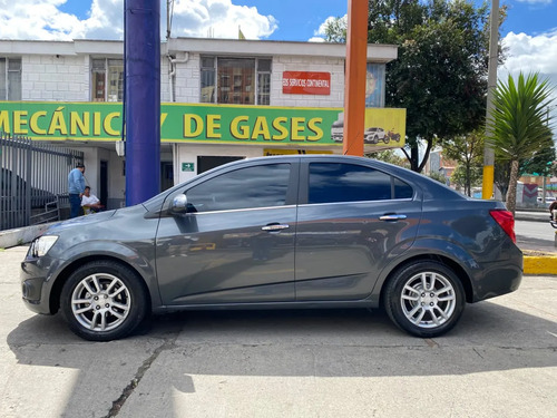 Chevrolet Sonic 1.6 Lt 4 p