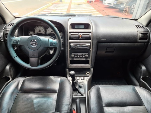 Astra Sedan 2.0 Mpfi Advantage Sedan 8v Flex 4p Manual