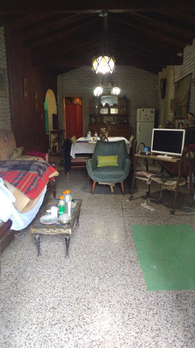 Casa 3 Amb En 1 Planta Con Gran Terreno. Inmejorable Ubicacion.
