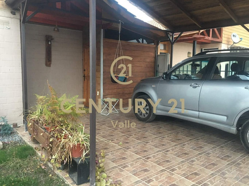 Linda Casa En Sector Residencial