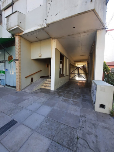 Imagen 4 de 14 de Departamento 2 Ambientes Con Balcon Al Frente Sobre Chiozza