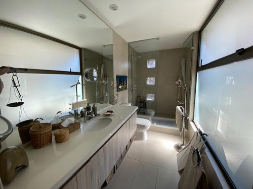 Se Vende Espectacular Depto Hermanos Cabott