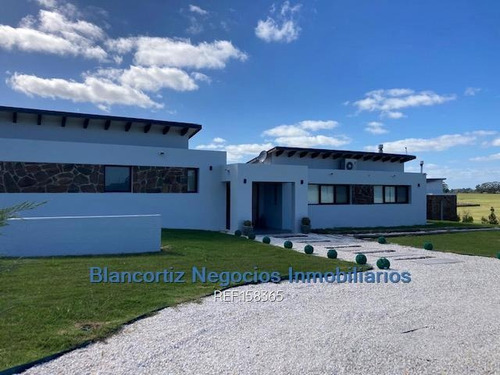 Imagen 24 de 30 de Se Vende Casa En Laguna De Los Cisnes Punta Del Este