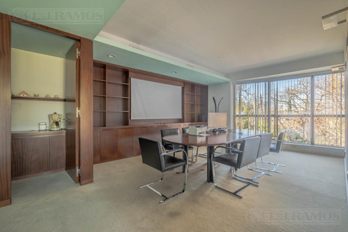 Alquiler De Oficina De 260 M2 En San Isidro