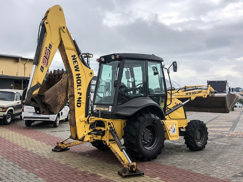Retroescavadeira New Holland 4x4 B95b 2017=pa Carregadeira