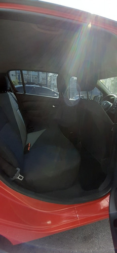 Renault Sandero 2015 1.0 16v Expression Hi-flex 5p