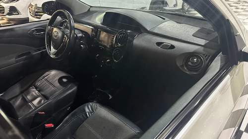 Toyota Etios 1.5 Platinum 4 p