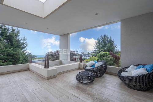 Moderna Casa En Condominio Cantagua