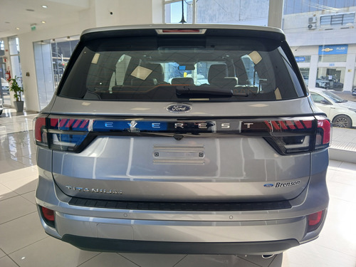Ford Everest 2.3 Gtdi Titanium 4X4 At