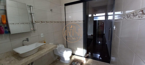 Imagem 22 de 30 de Área Com Duas Casas E Um Galpão - 4412