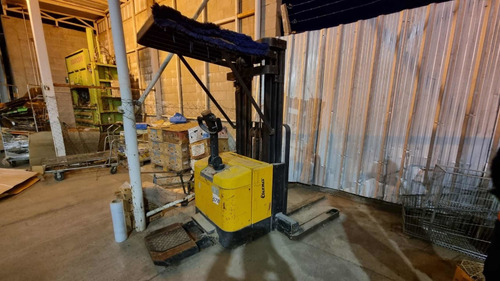 Autoelevador Apilador Clark Stacker 1600kg Envios Al Pais