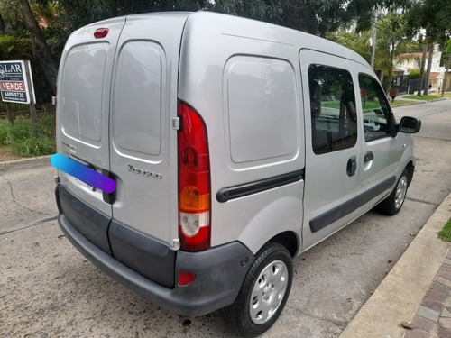 Imagen 6 de 17 de Renault Kangoo 2015 1.6 Furgon Ph3 Confort 5as Lc