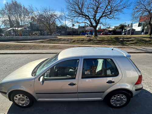 Volkswagen Golf 1.6 Comfortline